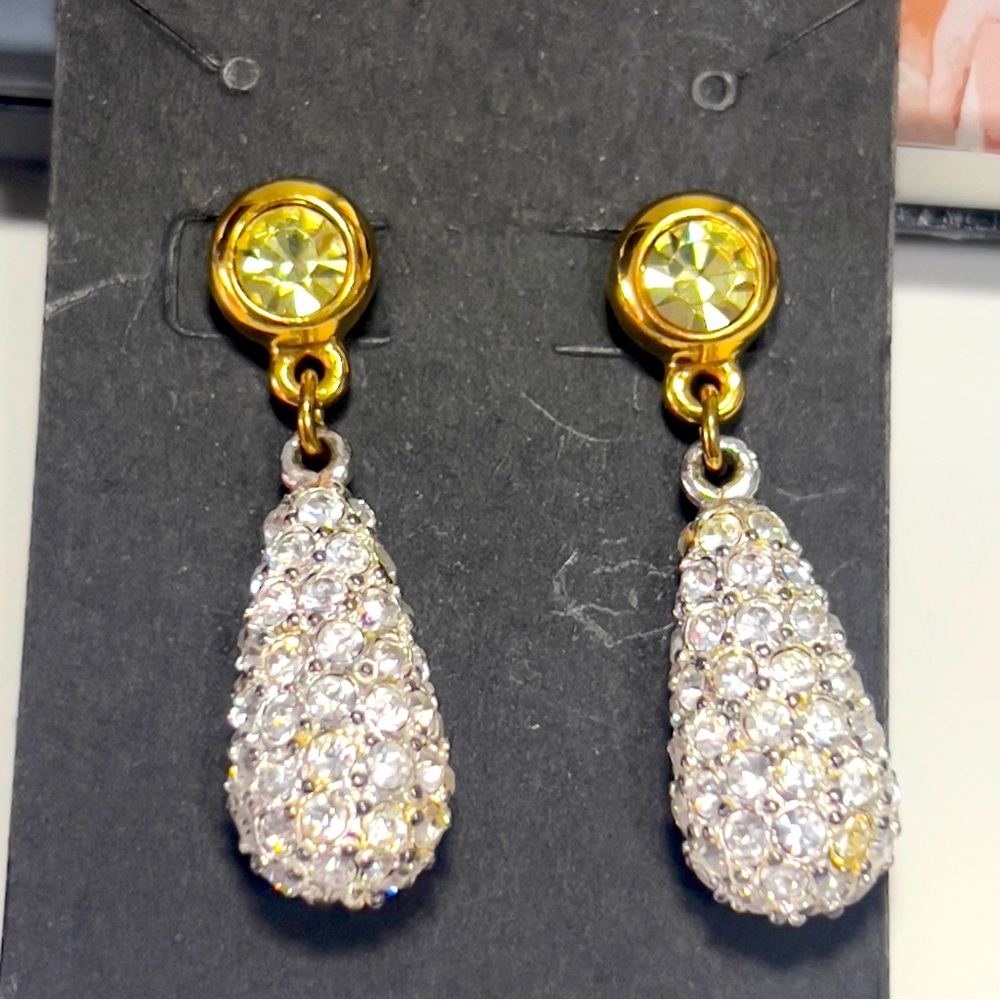 Beautiful women’s earrings - Picture 1 of 5